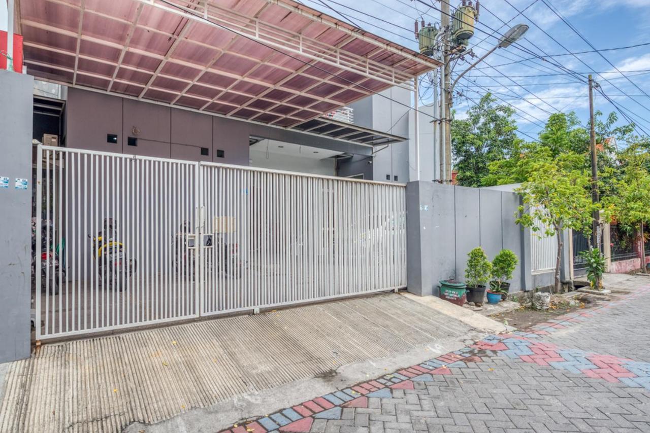 Hotel Reddoorz Near Surabaya Zoo Exteriér fotografie